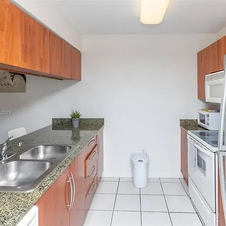Entire Condo In Brickell Steps From Brickell City Centre Miami Exterior photo
